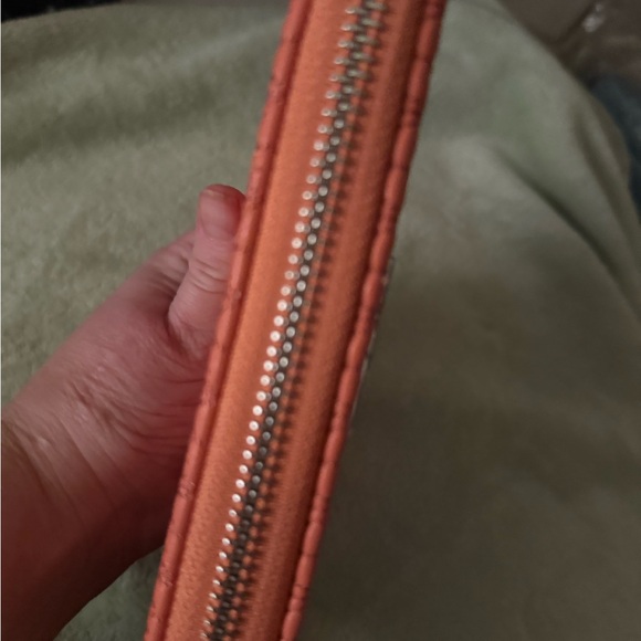 Badgley Mischka Coral Quilted Wallet - Picture 4 of 9